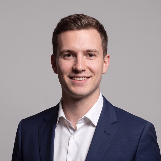 Milan Mayer, Recruiting-Experte bei Blacklyne Recruiting